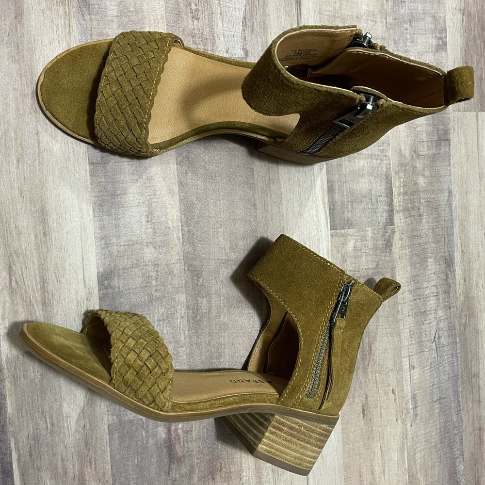 New Olive suede leather block sandals Lucky Brand
